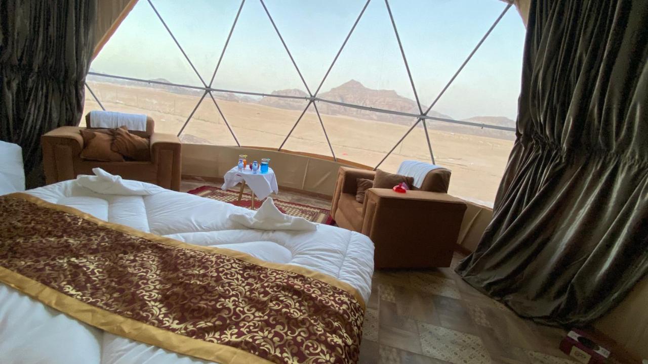 Rum Warm Bubble Camp Hotel Wadi Rum Eksteriør billede