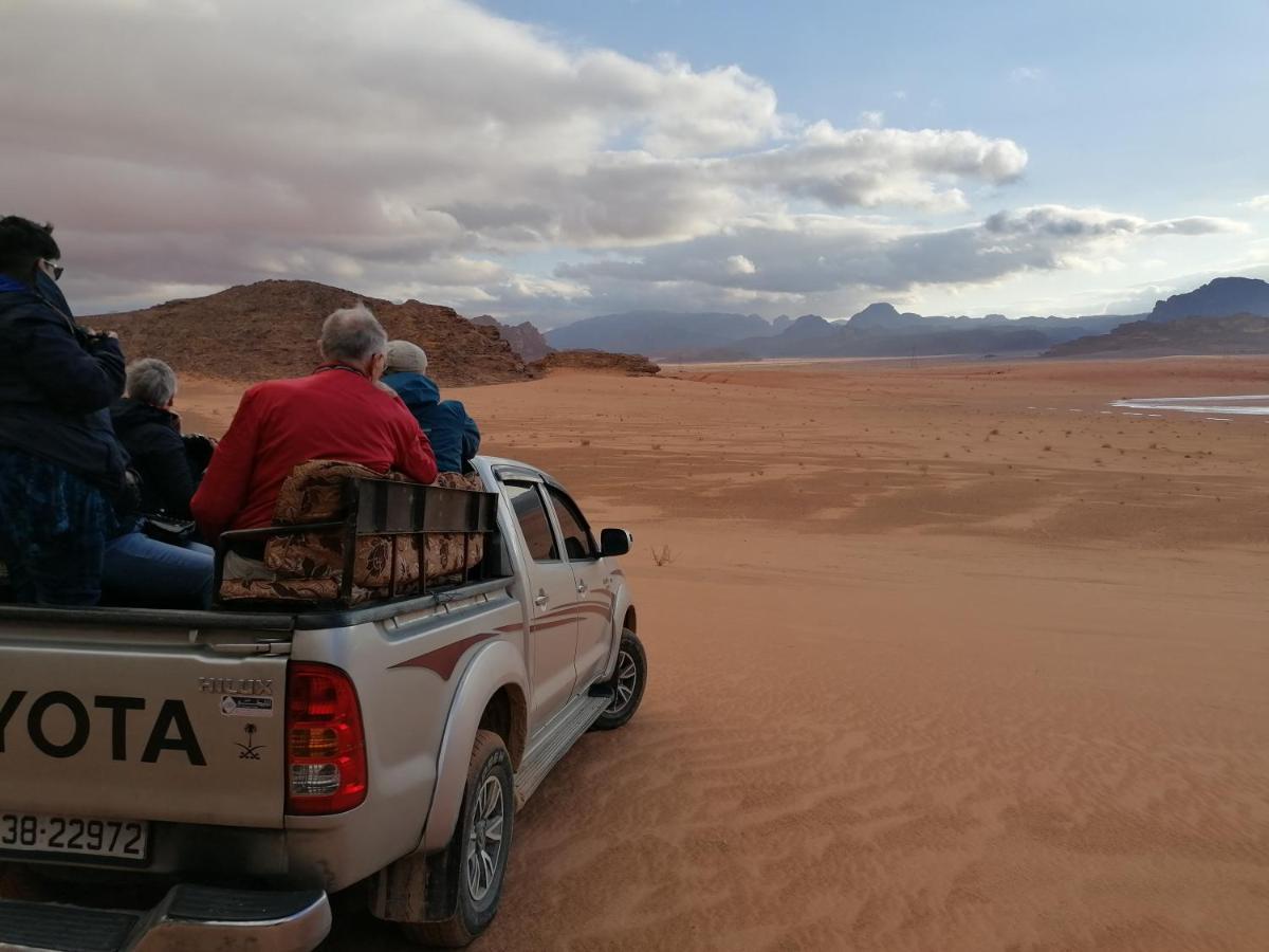 Rum Warm Bubble Camp Hotel Wadi Rum Eksteriør billede